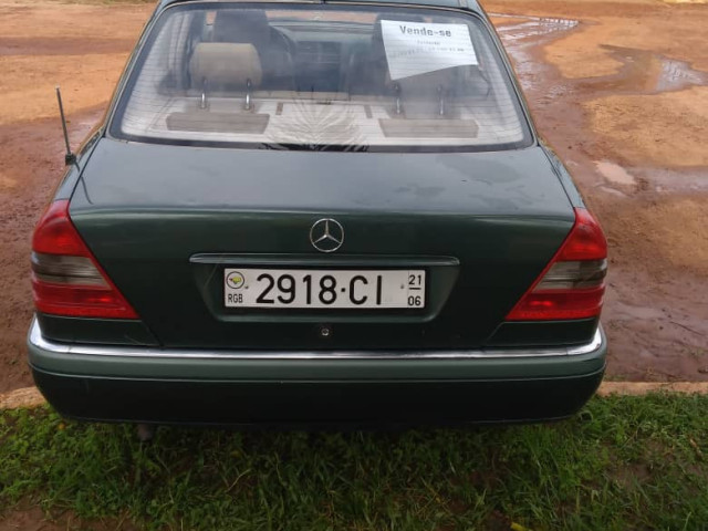 Mercedes-Benz C-Class, Carros, Bissau