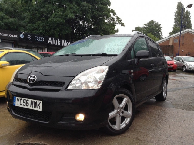 Toyota Corolla Verso, Carros, Bissau