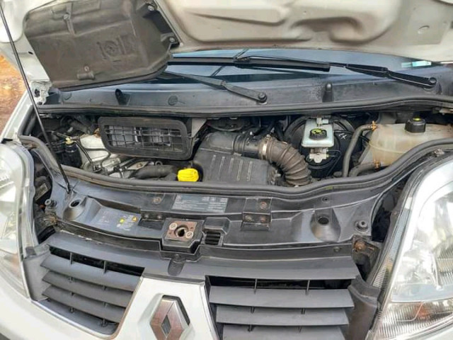 Renault Trafic, Camiões - Autocarros, Bissau