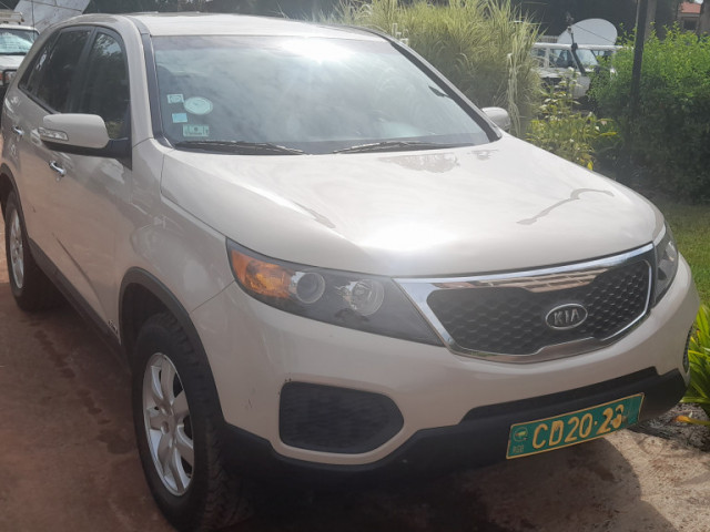 Kia Sorento, Carros, Bissau