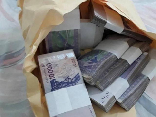 SAFIR ZENIQ, Outro para Negócios, Bissau