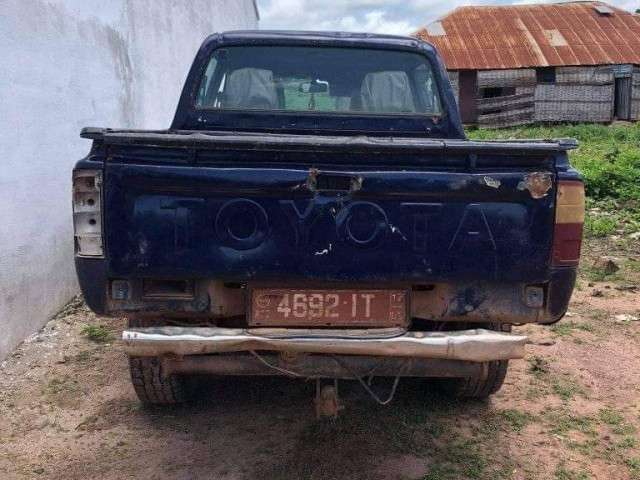 Toyota Hilux, Carros, Bissau