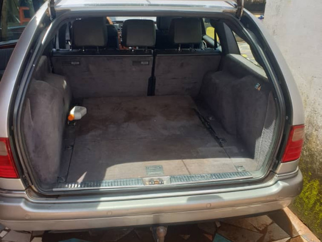 Mercedes num bom preço, Carros, Bissau