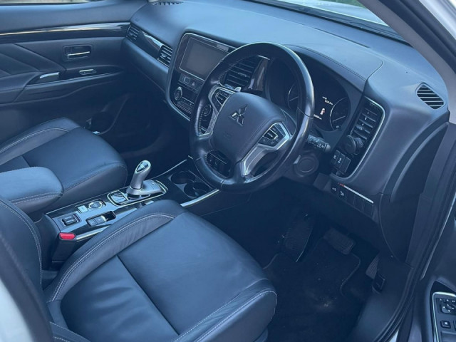 Mitsubishi Autlander 2020 híbridos, Carros, Bissau