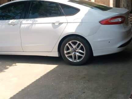 FORD Mondeo Vignale, Carros, Bissau