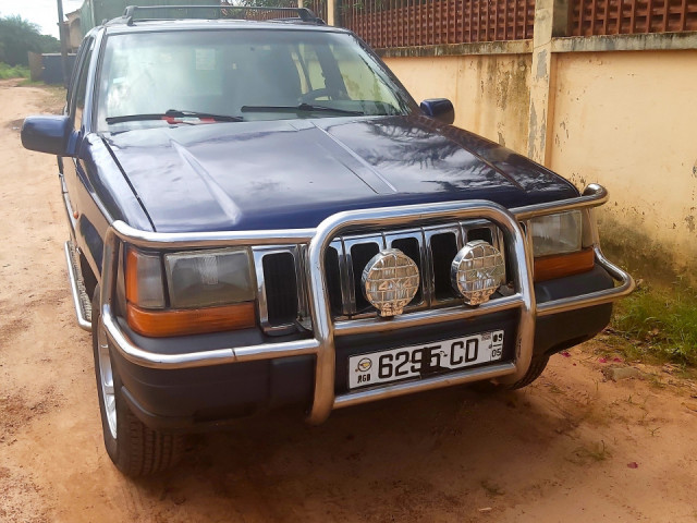 JEEP CHEROKEE, Carros, Bissau