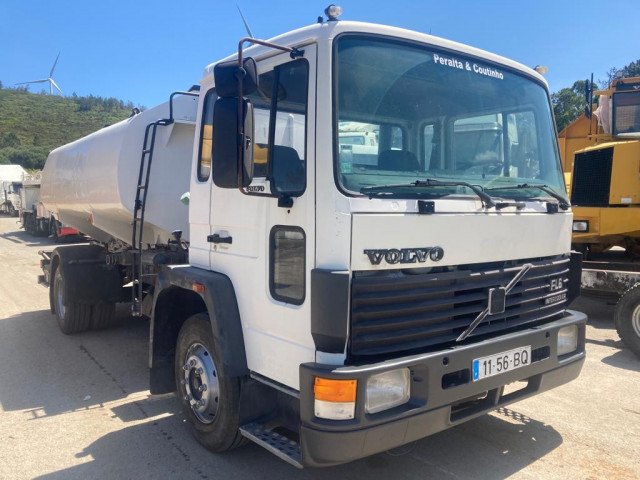 Volvo FL6, Camiões - Autocarros, Bissau