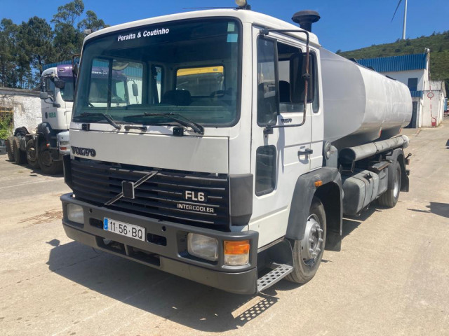 Volvo FL6, Camiões - Autocarros, Bissau