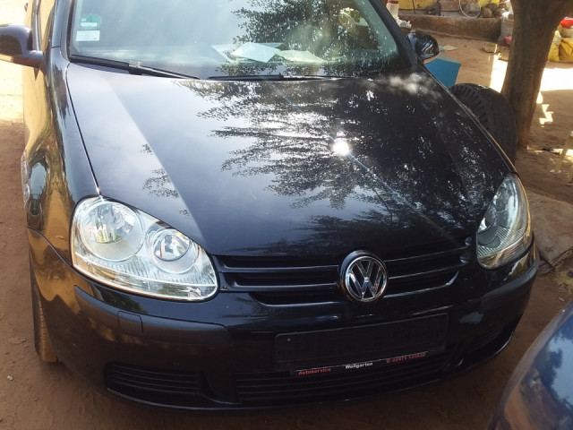 Volkswagen Golf, Carros, Bissau