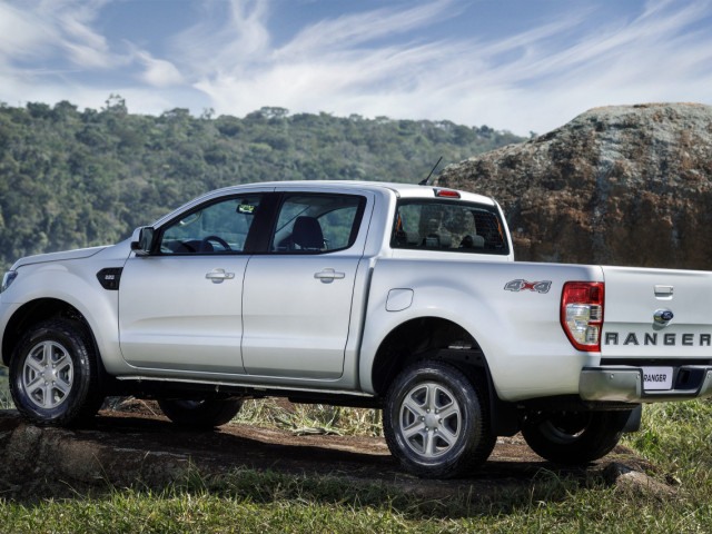 Ford Ranger, Carros, Bissau