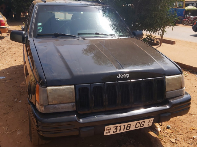 Jeep Cherokee, Carros, Bissau