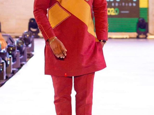 Roupas diferentes, Roupa, Bissau