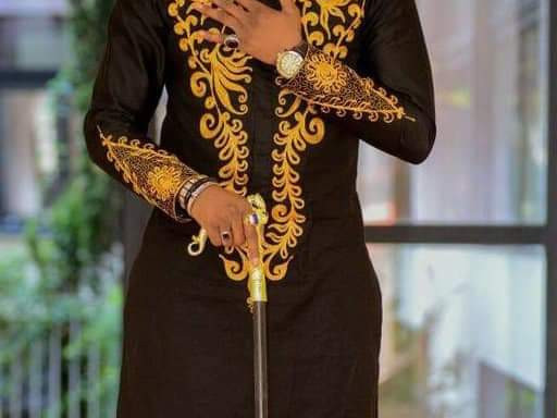 Roupas diferentes, Roupa, Bissau