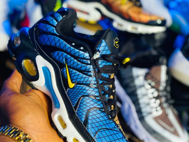 Nike Tn, Calçado, Bissau