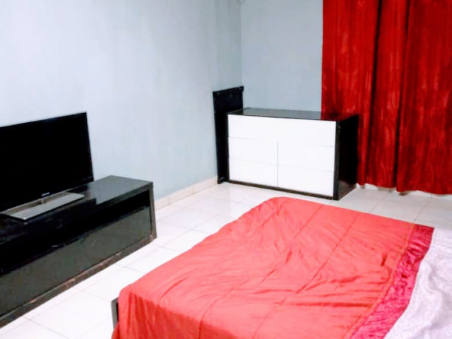 Negocios C.V, Casas, Bissau