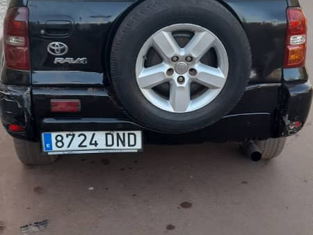 Toyota RAV4, Carros, Bissau
