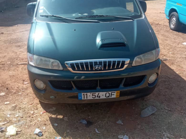 Hyundai Satellite, Camiões - Autocarros, Bissau