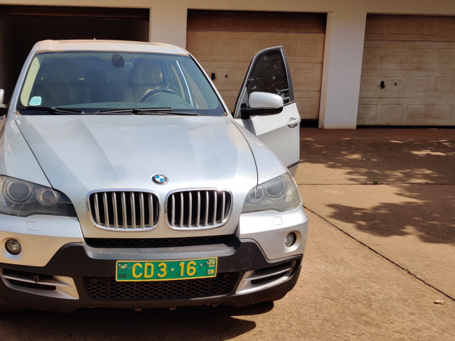 BMW X5, Carros, Bissau