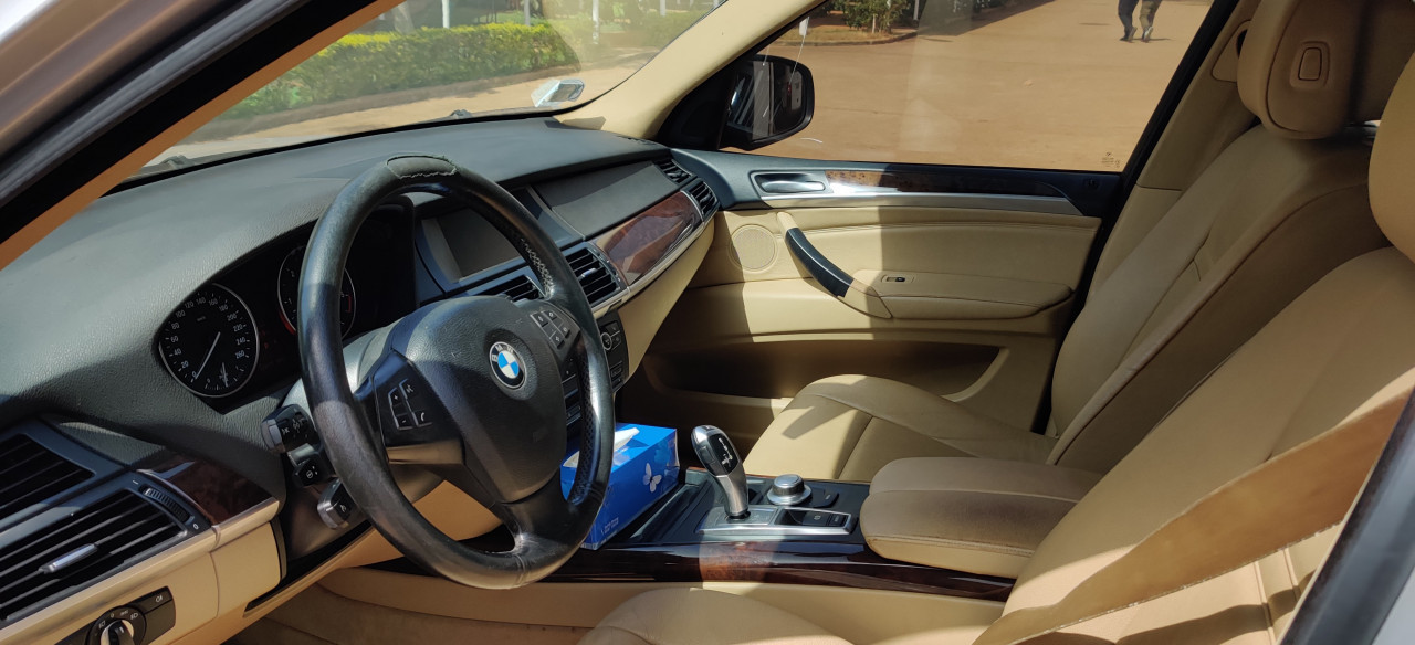 BMW X5, Carros, Bissau
