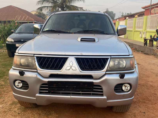 Mitsubishi Pajero, Carros, Bissau