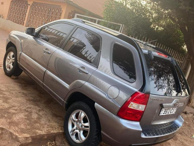 Kia Sportage, Carros, Bissau