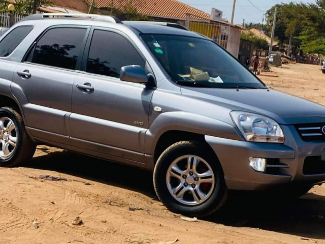 Kia Sportage, Carros, Bissau