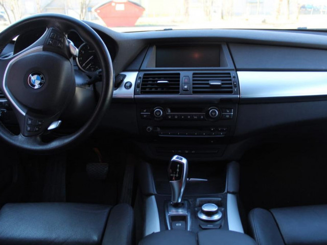 BMW X6, Carros, Bissau