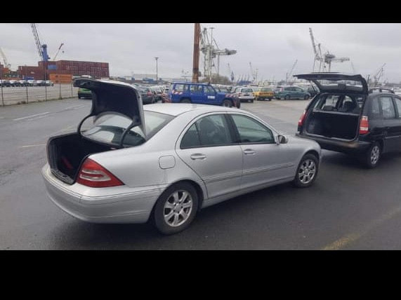 Mercedes-Benz C-Class, Carros, Bissau