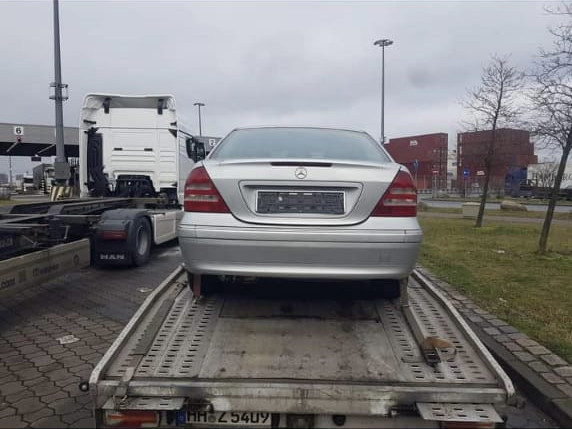 Mercedes-Benz C-Class, Carros, Bissau