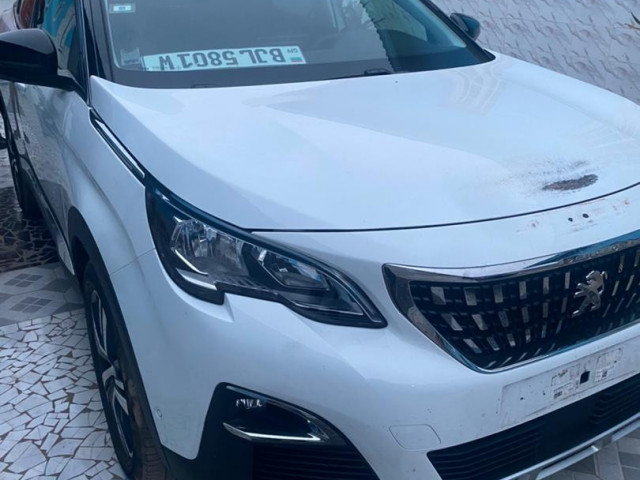 Peugeot 3008, Carros, Bissau