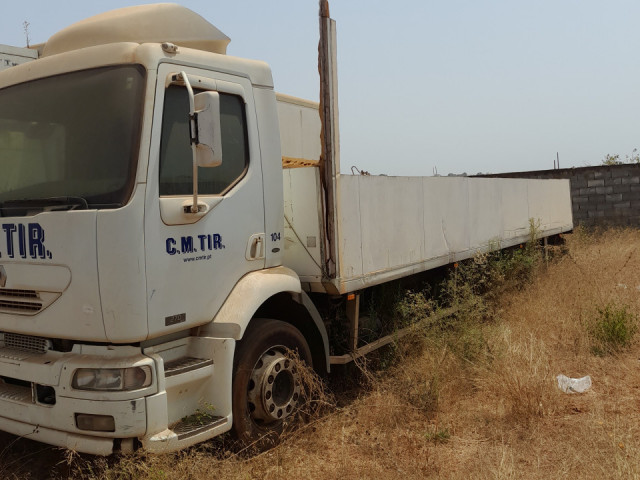 Renault Midlum, Camiões - Autocarros, Bissau