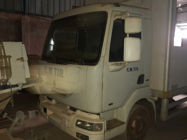 Renault Midlum, Camiões - Autocarros, Bissau