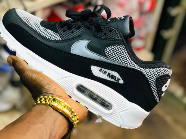 Diferentes Calçado Nike Air Max, Calçado, Bissau