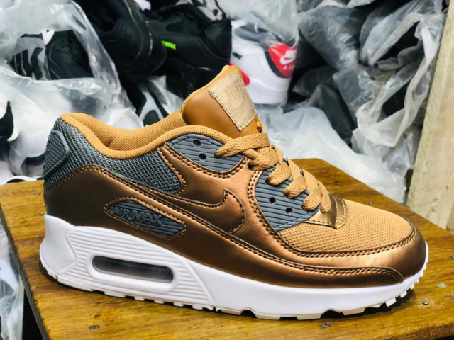 Diferentes Calçado Nike Air Max, Calçado, Bissau