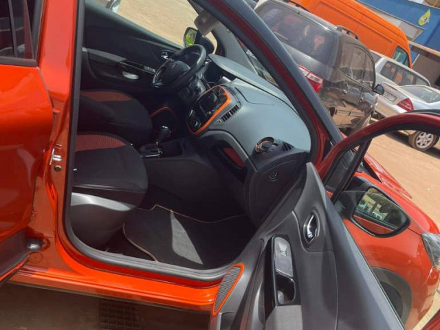 Renault Captur, Carros, Bissau