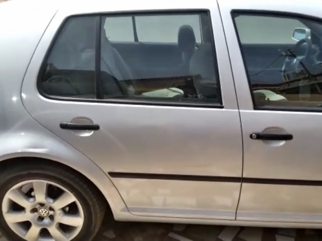 Volkswagen Golf, Carros, Bissau