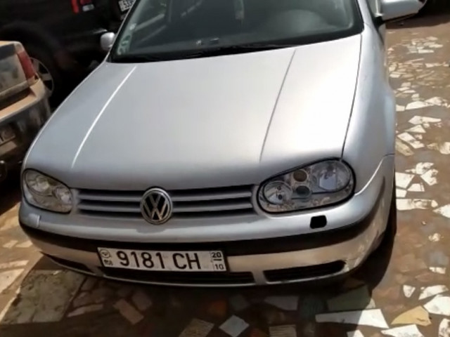 Volkswagen Golf, Carros, Bissau