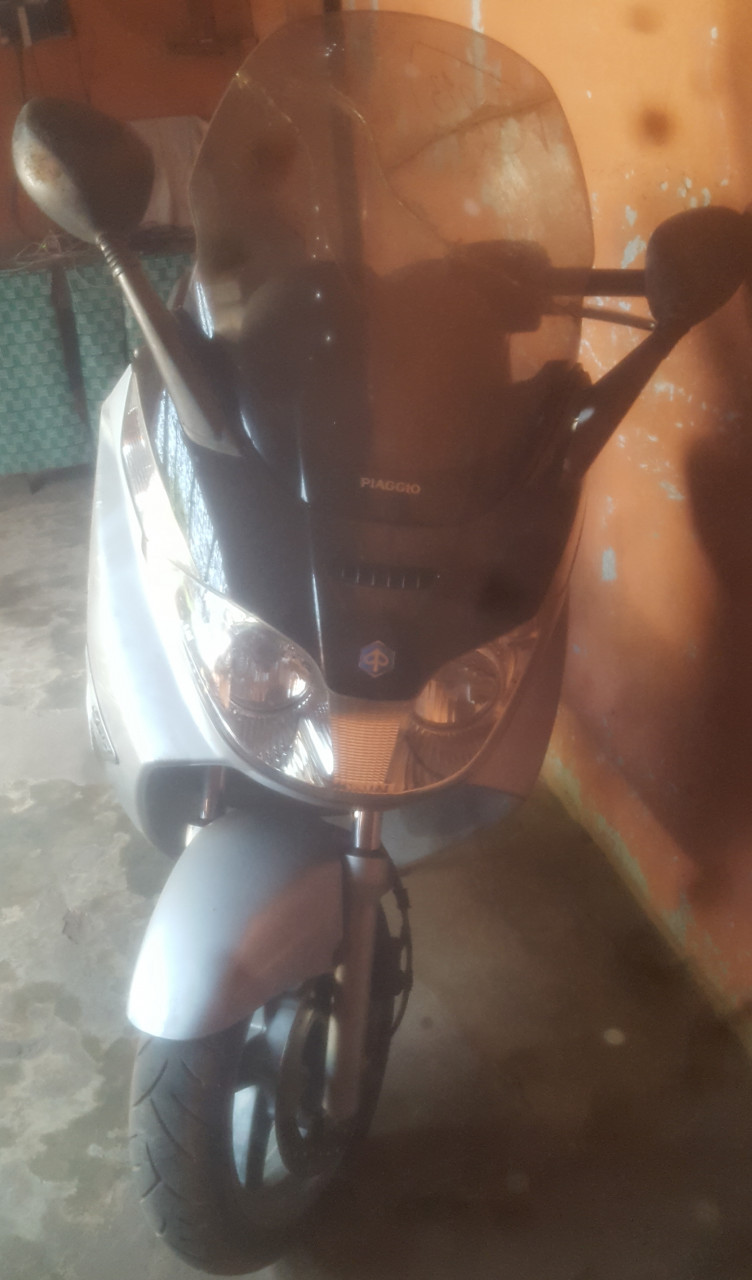 Piaggio X9, Motociclos - Scooters, Gabú