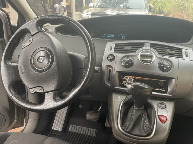 Renault Scenic, Carros, Bissau