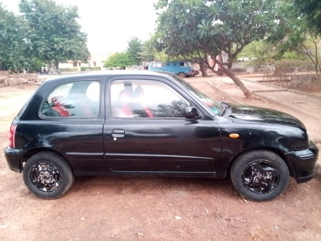 Nissan Micra, Carros, Bissau