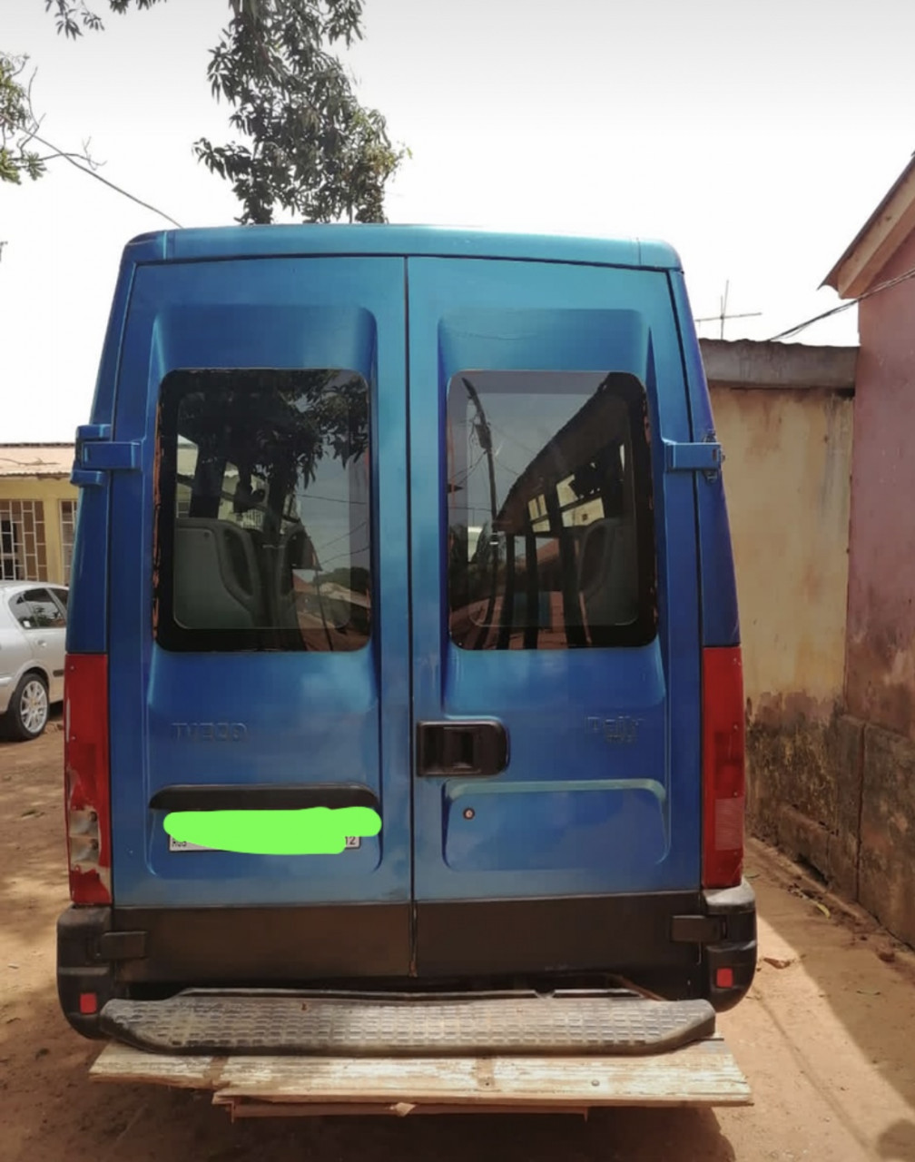 Iveco Daily, Camiões - Autocarros, Bissau