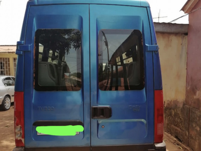 Iveco Daily, Camiões - Autocarros, Bissau