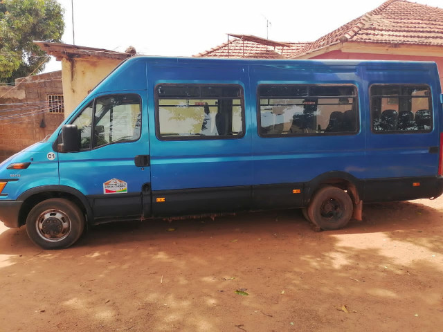Iveco Daily, Camiões - Autocarros, Bissau