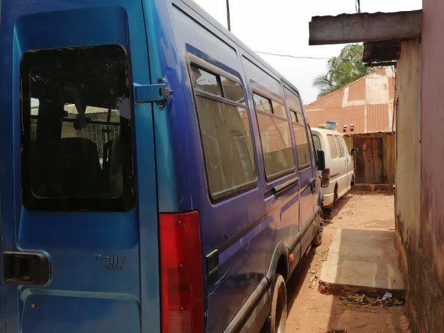Iveco Daily, Camiões - Autocarros, Bissau