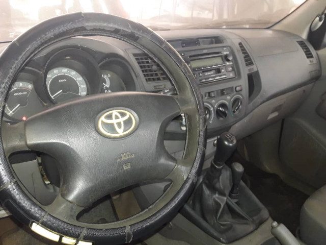 Toyota Hilux, Carros, Bissau