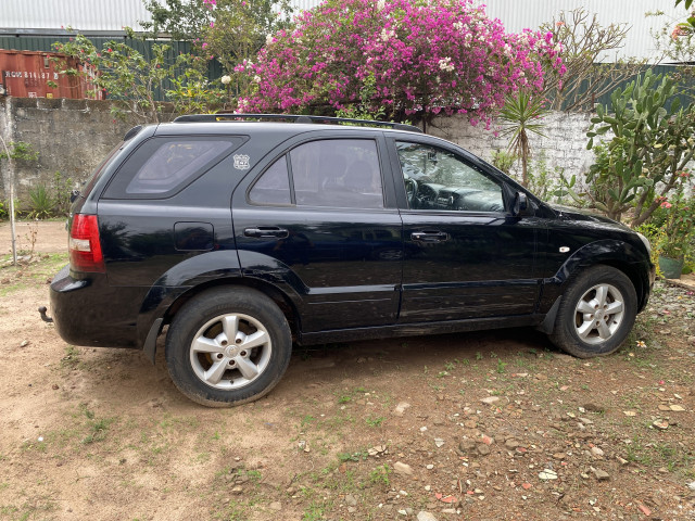 Kia Sorento, Carros, Bissau