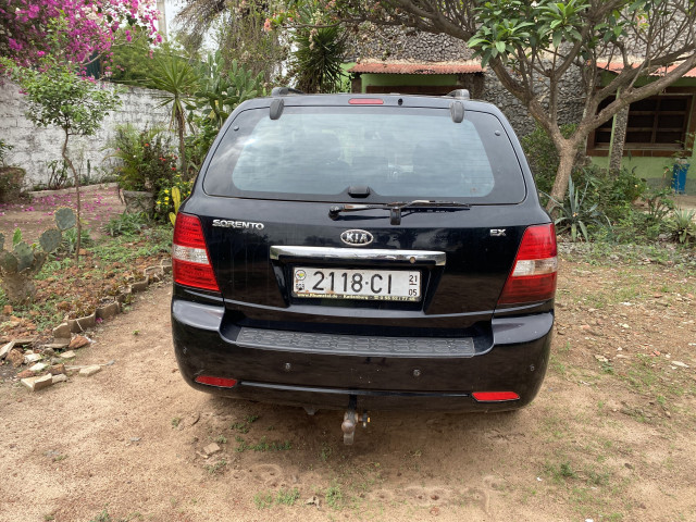 Kia Sorento, Carros, Bissau