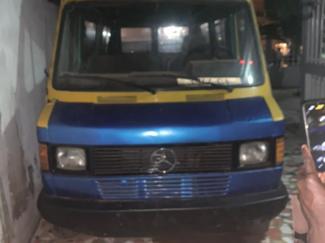 Mercedes-Benz TN Diferentes, Camiões - Autocarros, Bissau