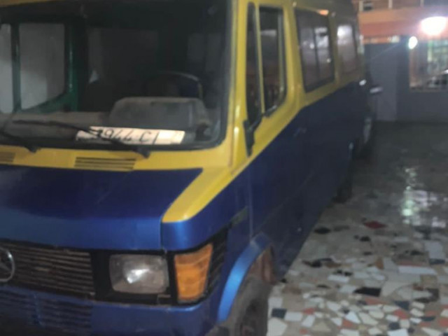 Mercedes-Benz TN Diferentes, Camiões - Autocarros, Bissau