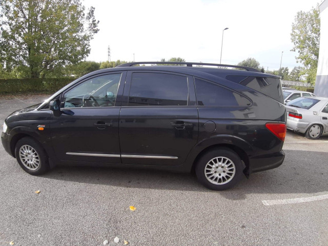 SsangYong Rodius, Carros, Bissau